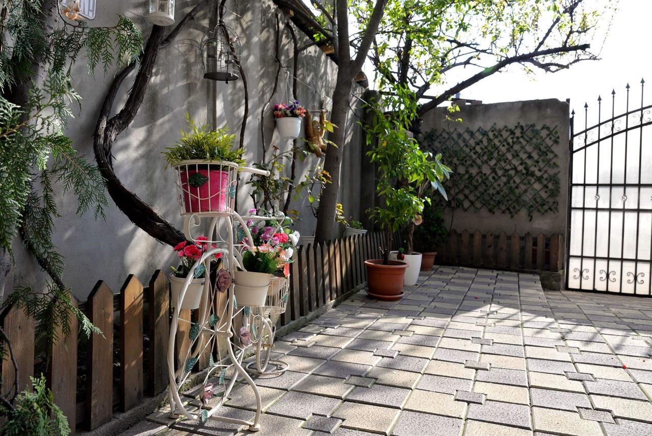 Collosal Studio Bukarest Exterior foto